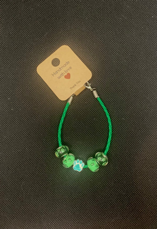 Green Paw Print Glass Bead Bracelet